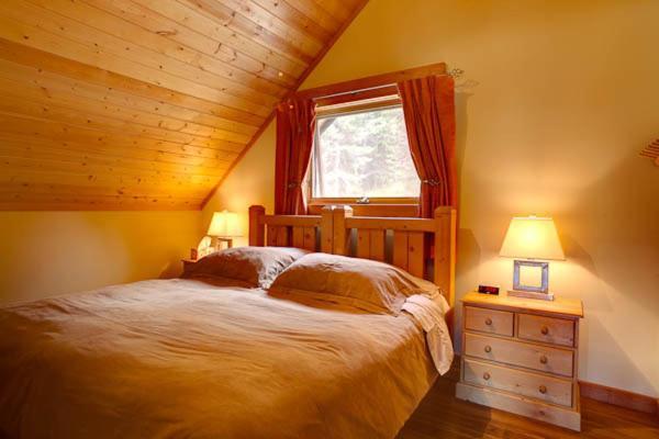 Mount 7 Lodges Golden Rum bild